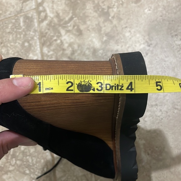 BCBG GENERATION NARISKA BOOTIES --SIZE 9-- COLOR BLACK - Picture 11 of 11